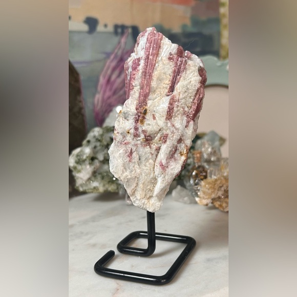 New Brazilian Pink Tourmaline in Quartz -permanent stand - Picture 5 of 11